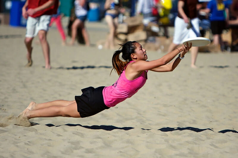 Ultimate Beach Frisbee